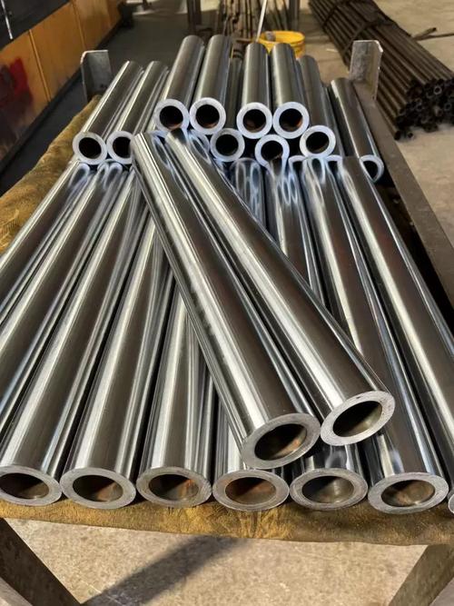 20號45小口徑精密鋼管、外6 20毛細(xì)鐵管與空心圓管——金屬材料市場行情深度解析